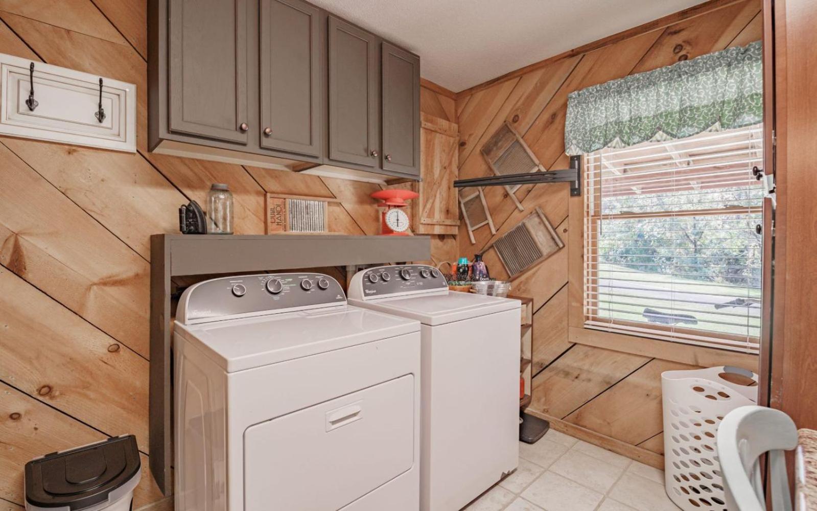Wooded Bliss Hot Tub Single Level Cabin With No Steps Rocking Chairs And Wooded Views พิเจนฟอร์จ ภายนอก รูปภาพ
