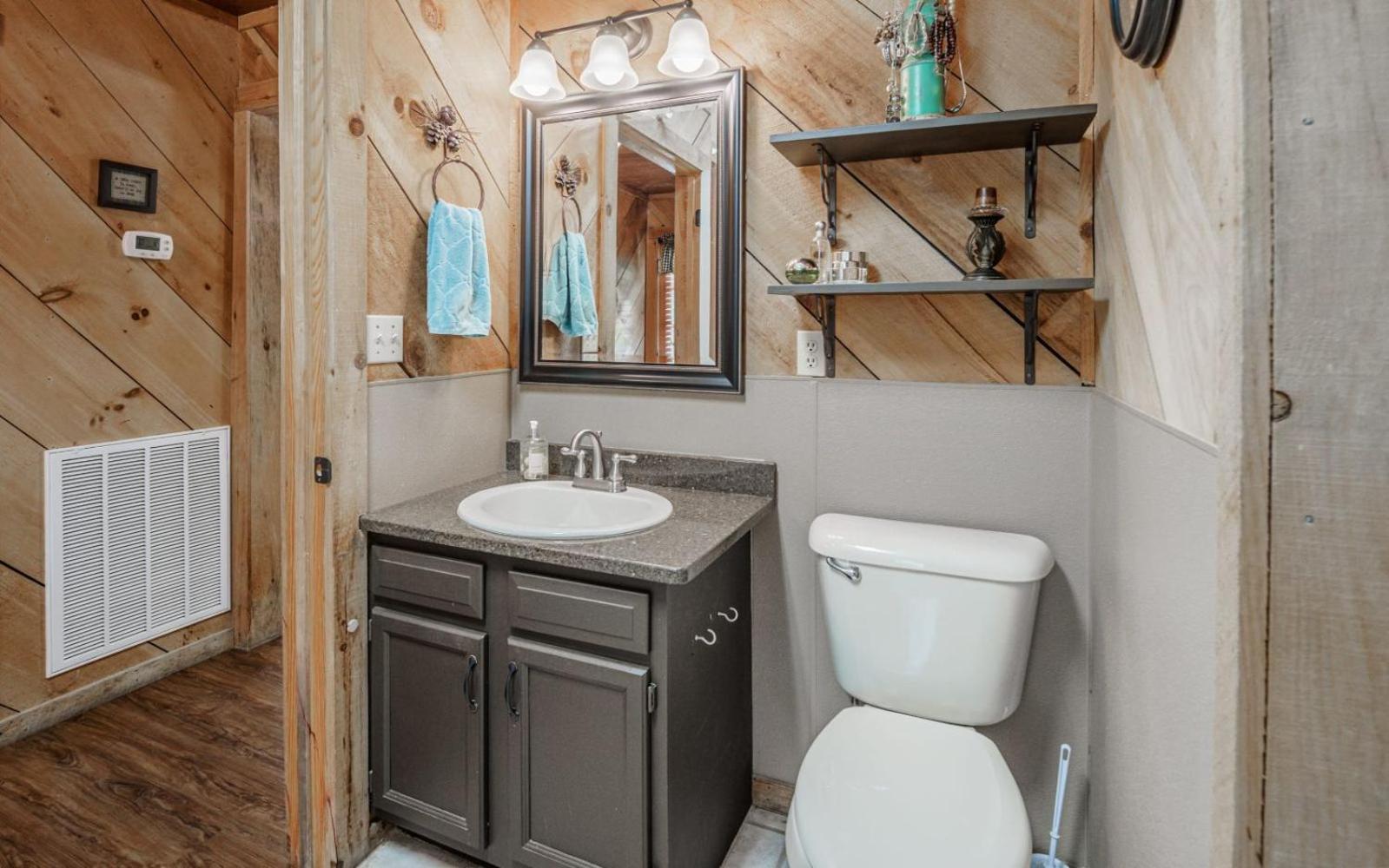 Wooded Bliss Hot Tub Single Level Cabin With No Steps Rocking Chairs And Wooded Views พิเจนฟอร์จ ภายนอก รูปภาพ