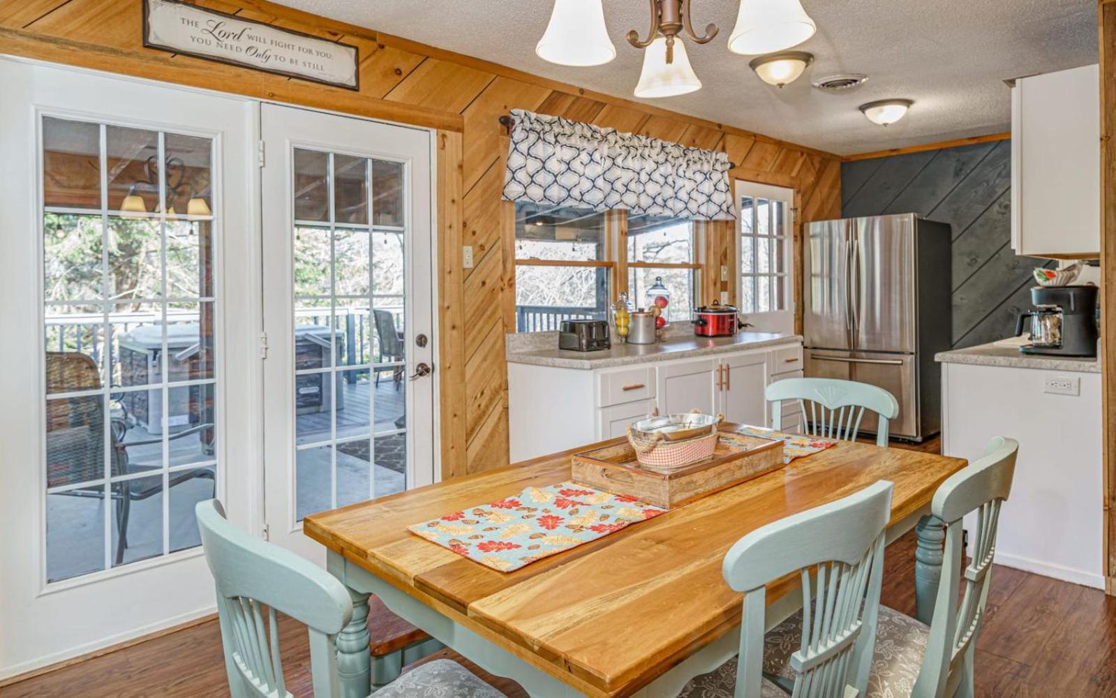 Wooded Bliss Hot Tub Single Level Cabin With No Steps Rocking Chairs And Wooded Views พิเจนฟอร์จ ภายนอก รูปภาพ