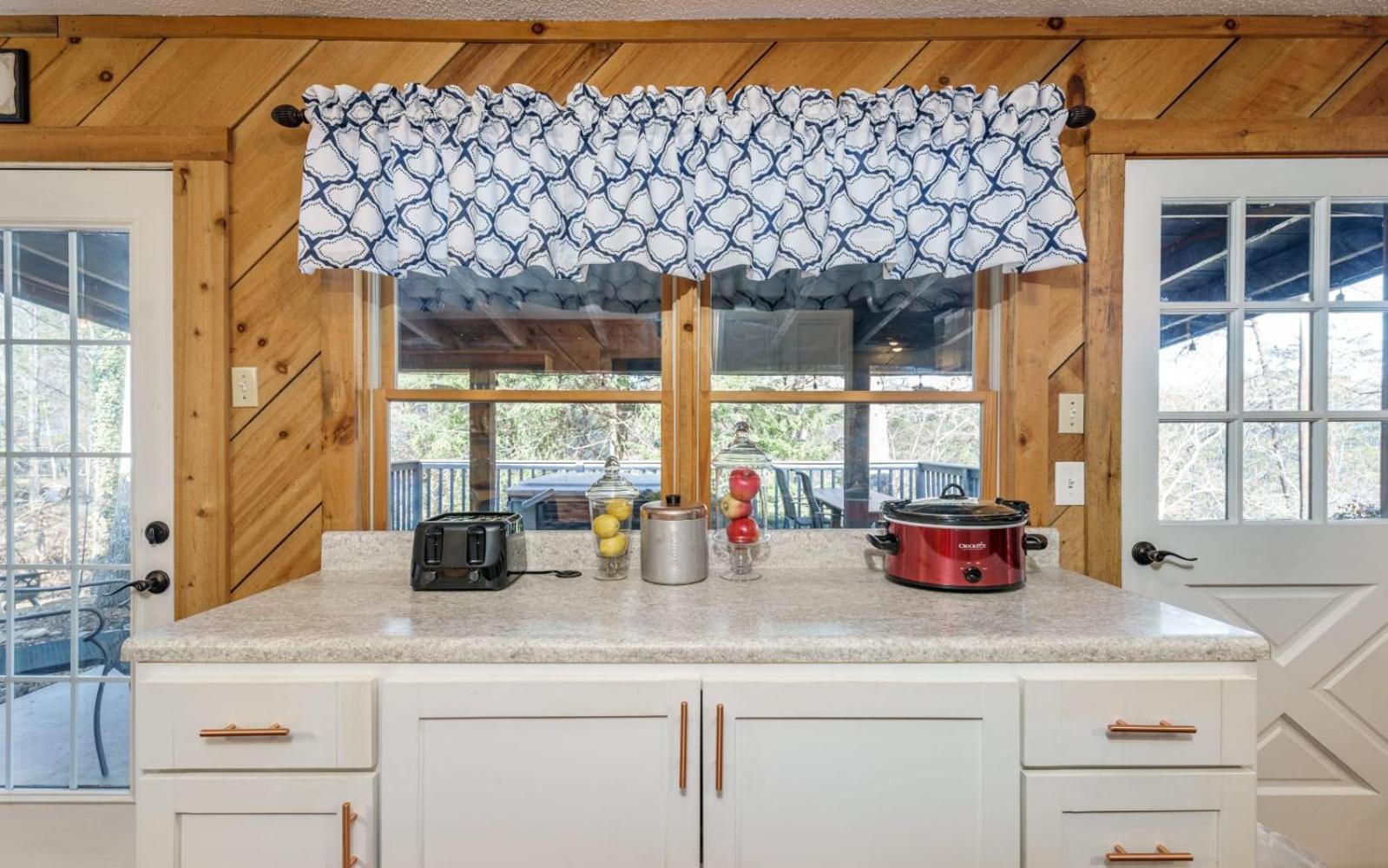 Wooded Bliss Hot Tub Single Level Cabin With No Steps Rocking Chairs And Wooded Views พิเจนฟอร์จ ภายนอก รูปภาพ